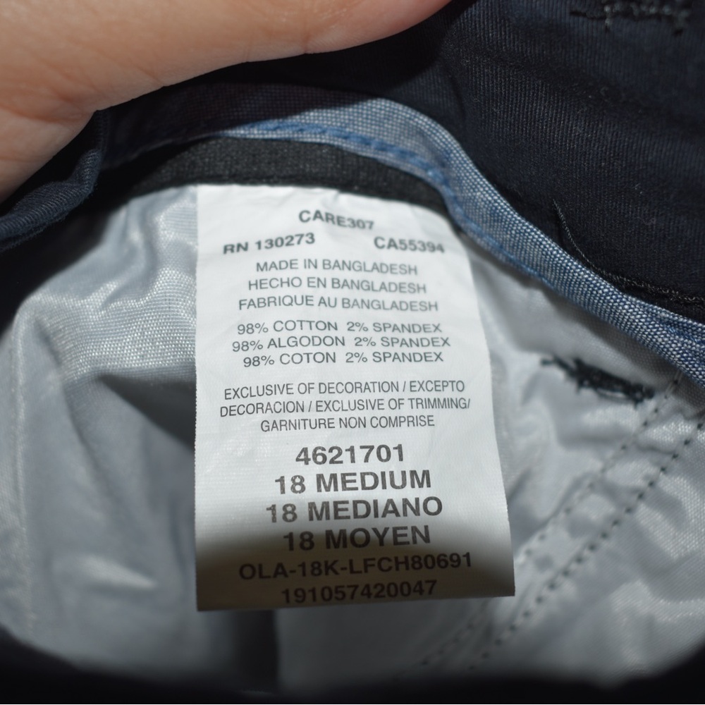 WOMEN LEE BLACK MID RISE SHORTS - Picture 4 of 4